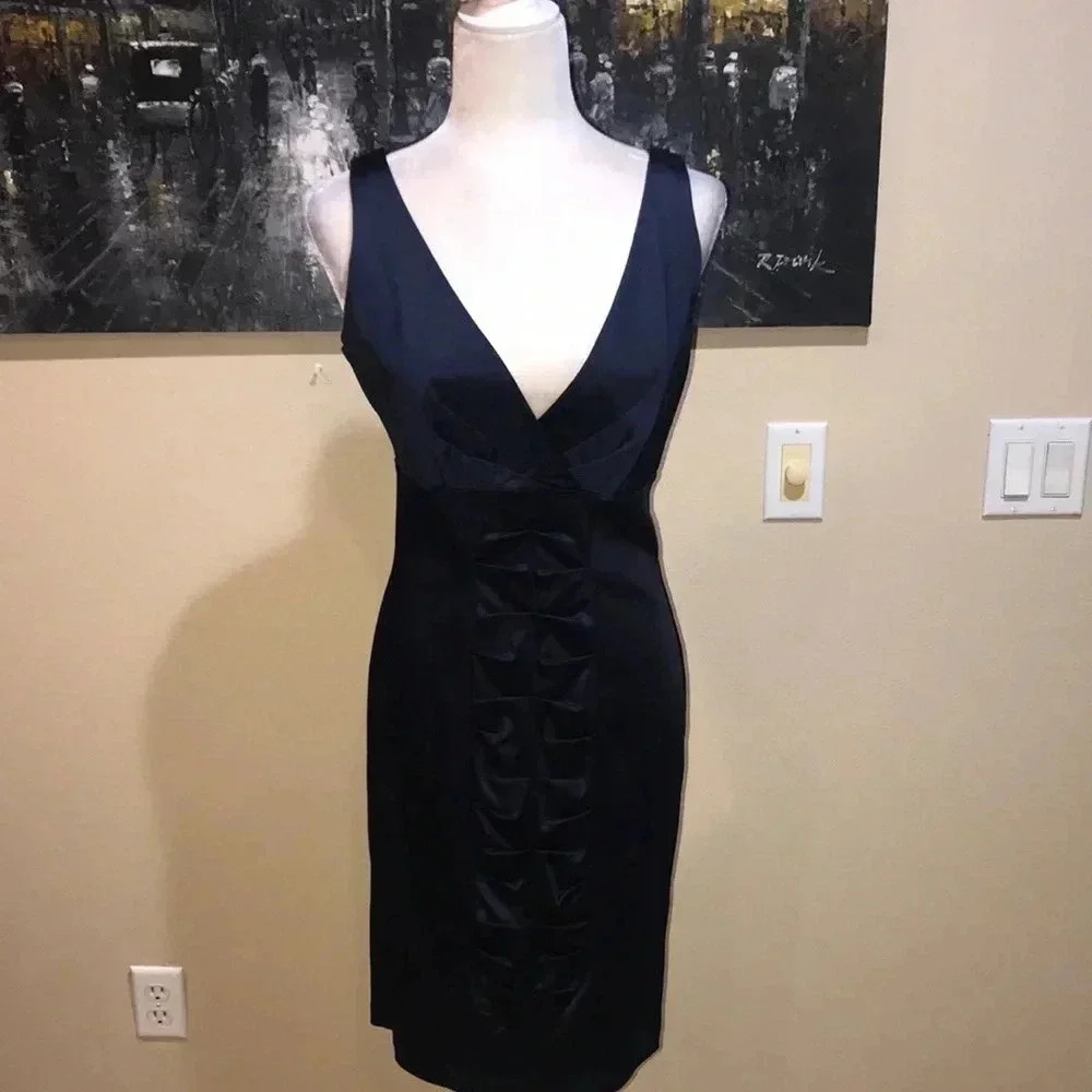 Calvin Klein Elegant Blue Satiny Deep V-Neckline Sleeveless Dress